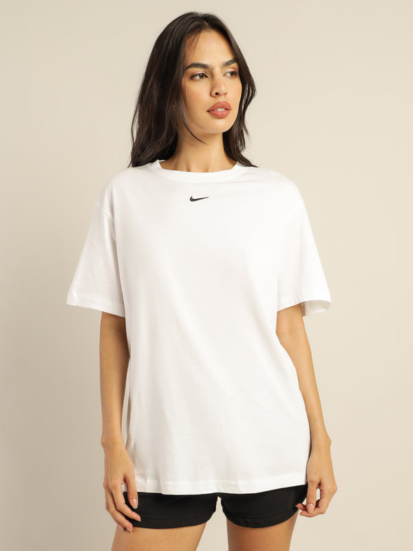 Boyfriend t sales shirt nike