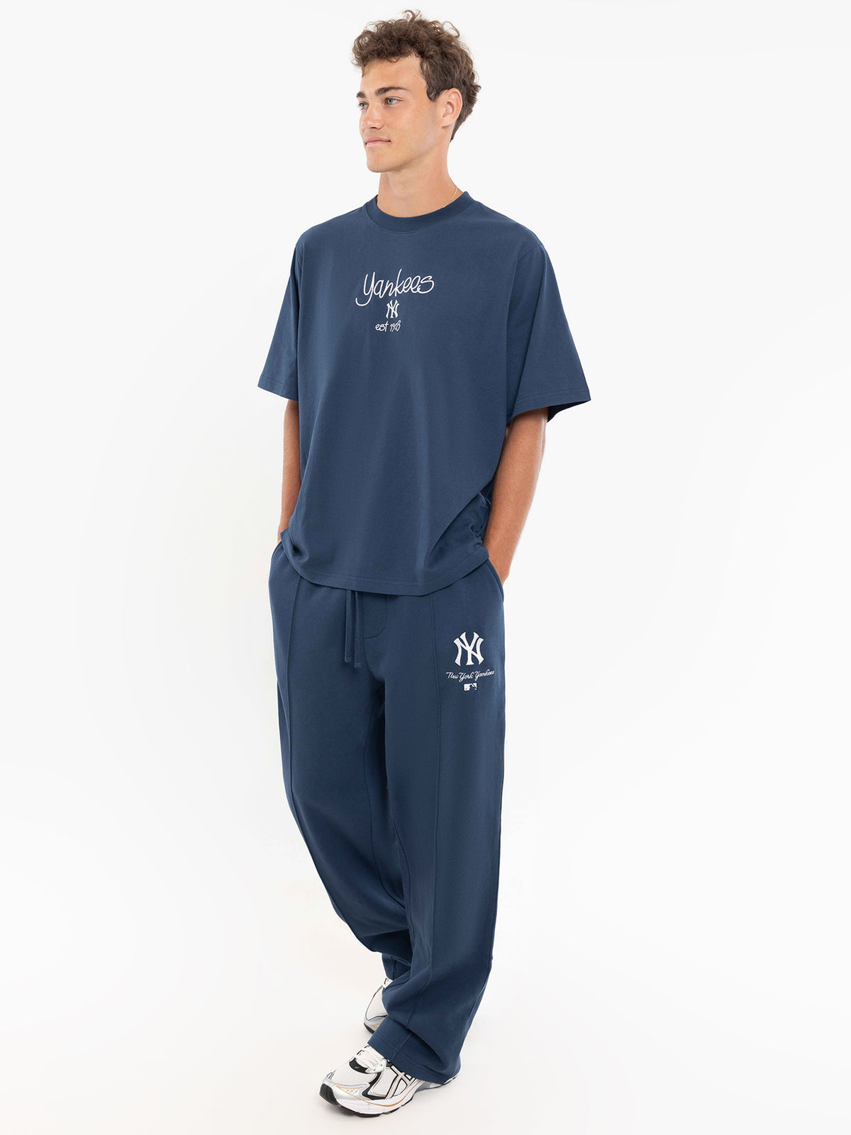 Majestic New York Yankess Script Heavyweight T-Shirt | French Navy