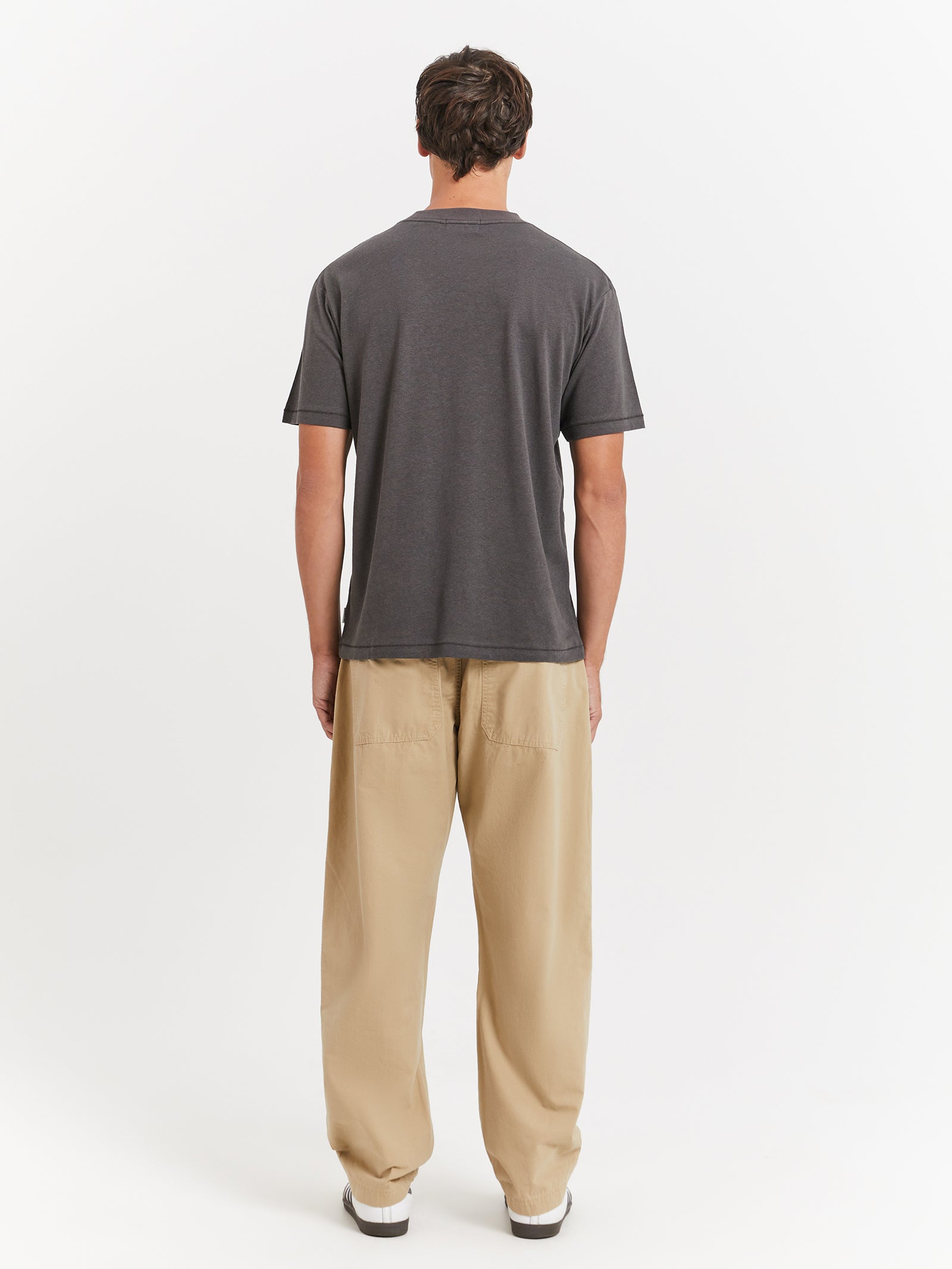 Ainsley Linen T-Shirt in Coal