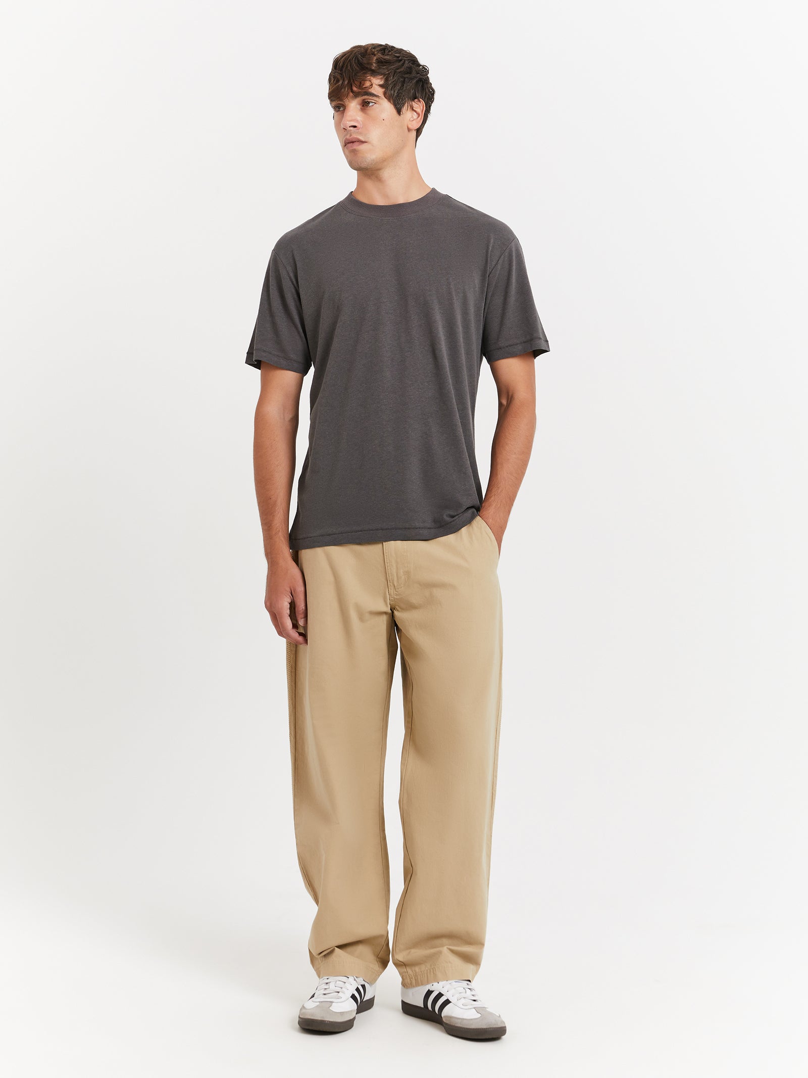 Ainsley Linen T-Shirt in Coal