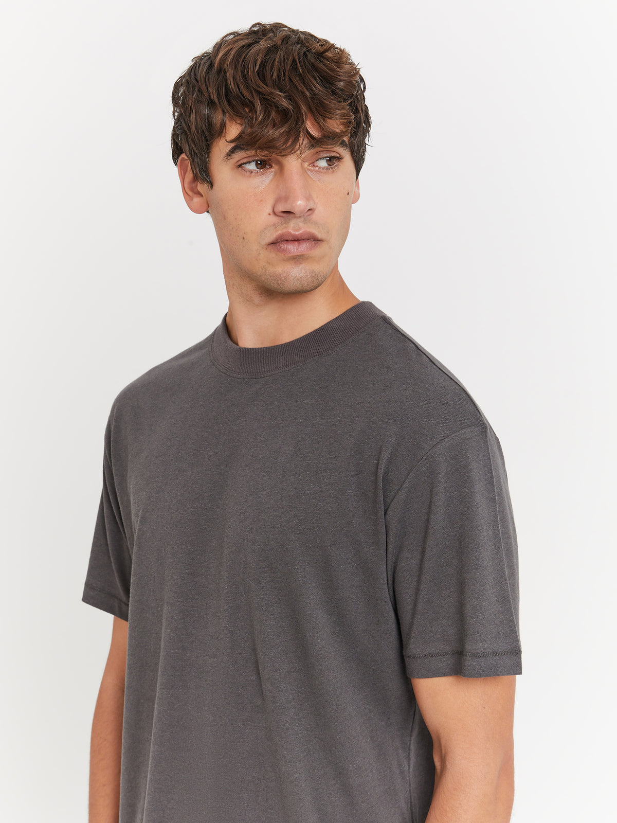 Article One Ainsley Linen T-Shirt in Coal | Coal