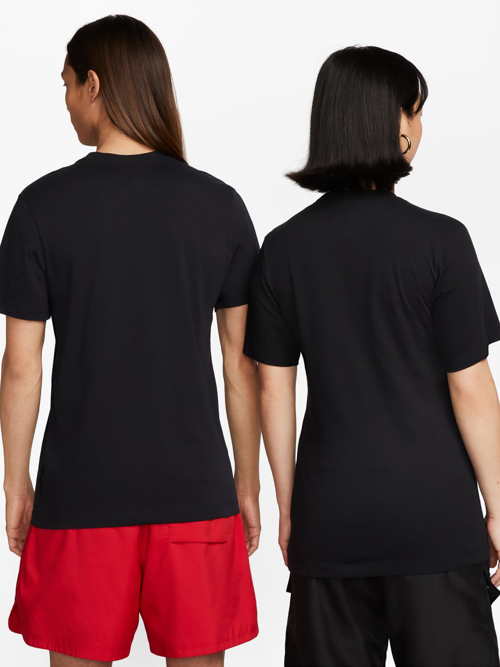 Sportswear Club T-Shirt in Black & White