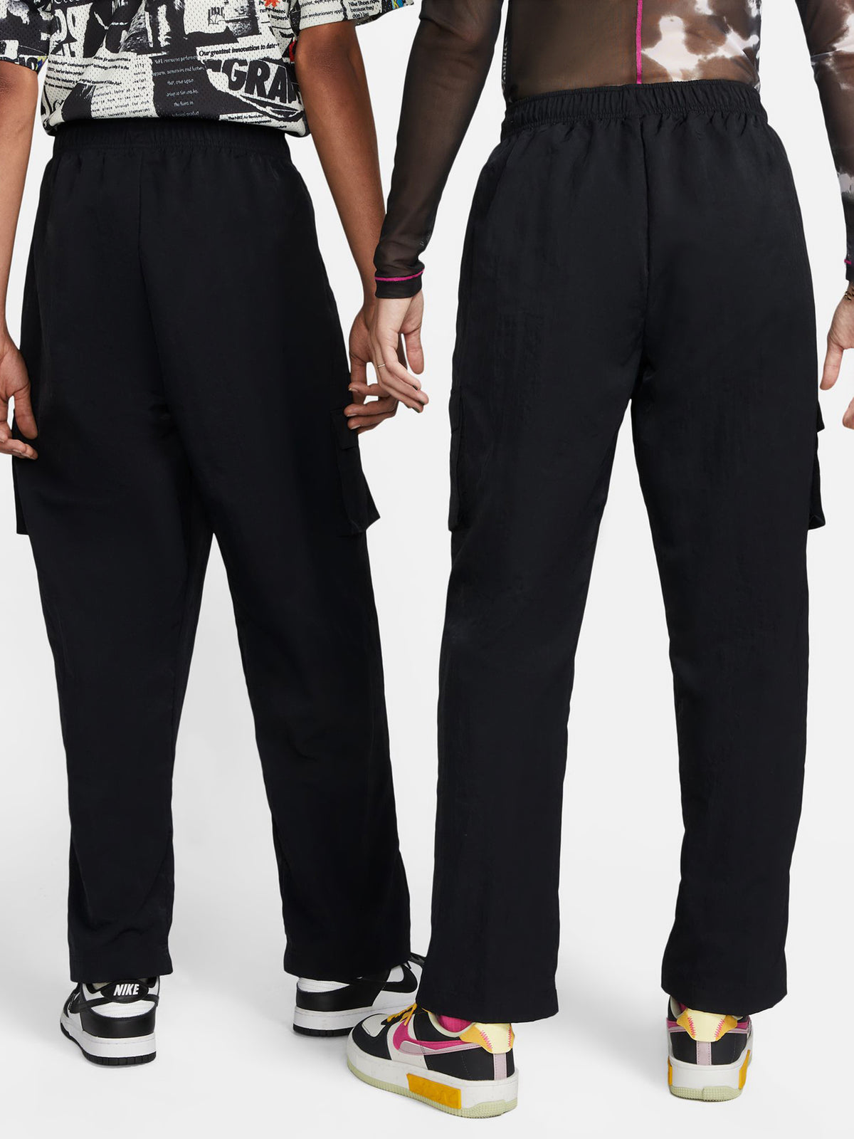 Nike Sportswear Essentials Woven Cargo Pants | Black/White