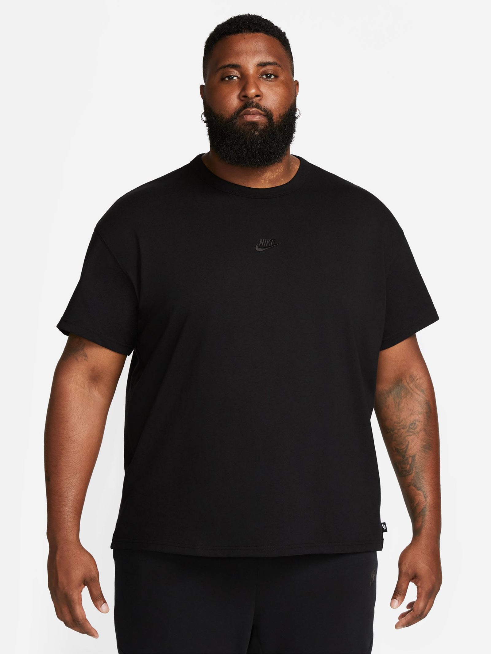 Sportswear Premium Essentials T-Shirt in Black