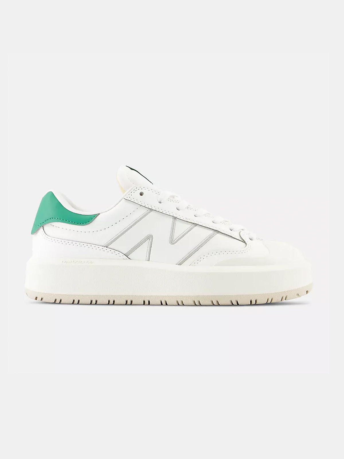 New Balance Unisex CT302 Sneakers in White & Green | White/Green