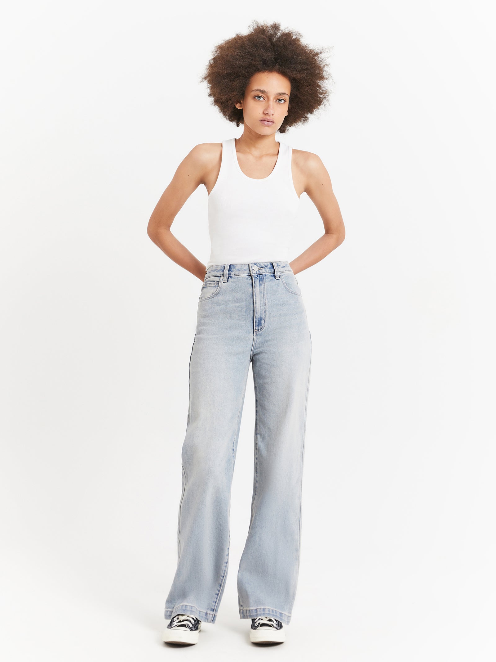 94 High & Wide Jada Jeans in Light Vintage Blue - Glue Store