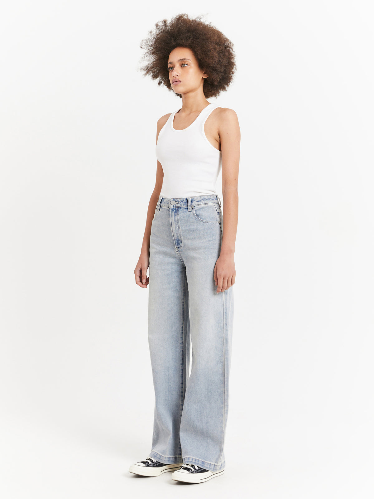 Abrand 94 High & Wide Jada Jeans in Light Vintage Blue | Light Vintage Blue