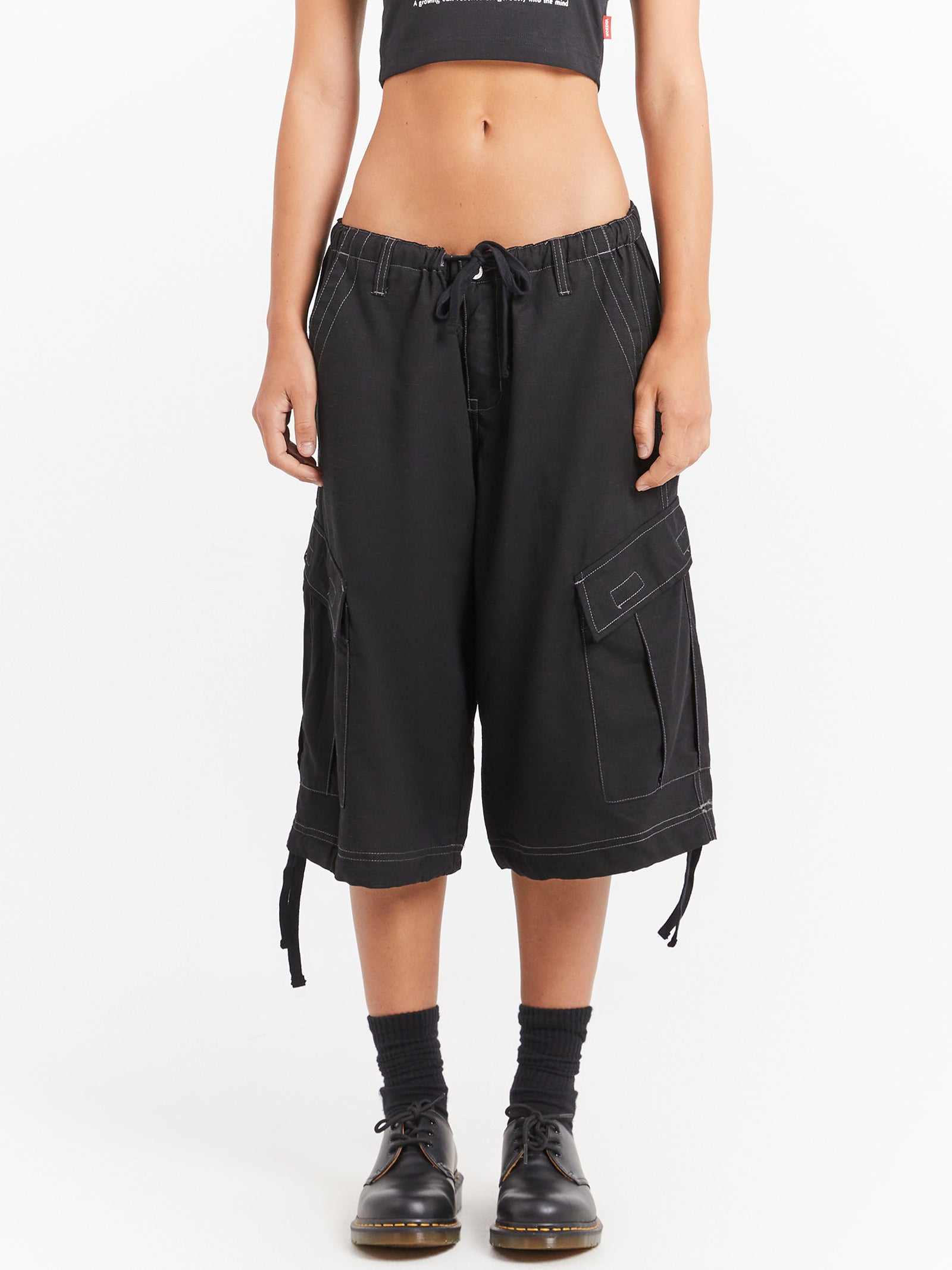 Recreation Cargo Shorts in Black