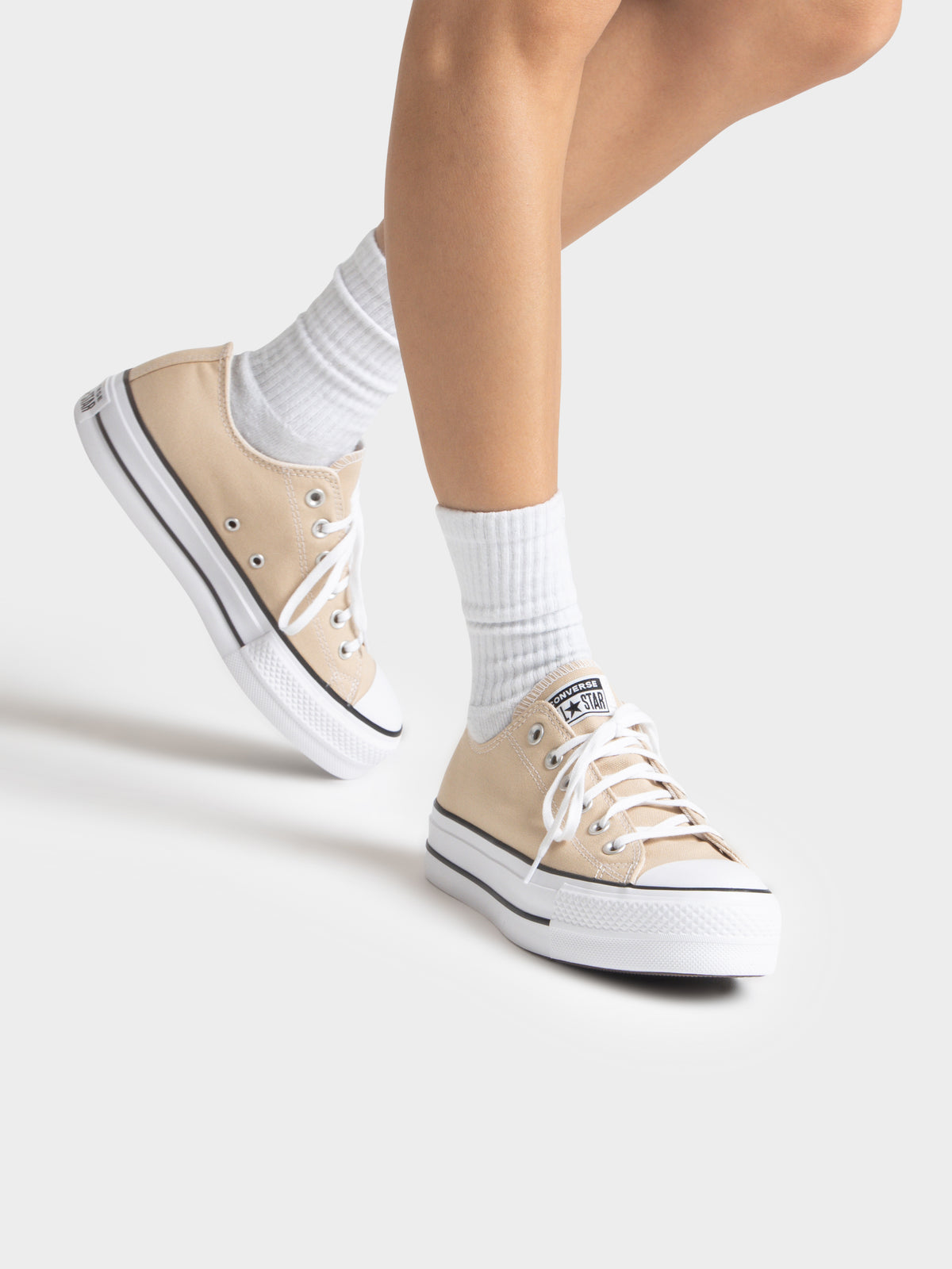 Converse Womens Chuck Taylor All Star Lift Low Top Sneakers in Oat Milk | Oatmeal