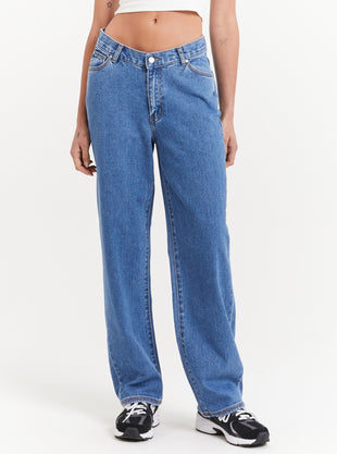 Hailey V Front Jeans in River Blue