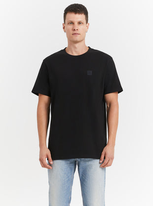 Neuw Premium T-Shirt in Jet Black