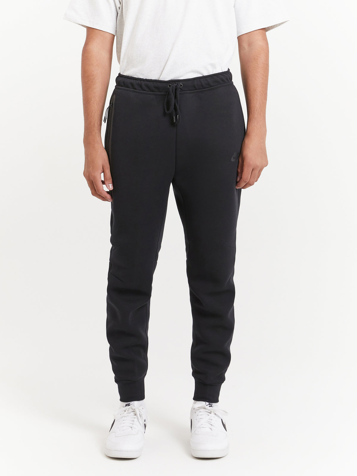 Nike Tech Fleece Joggers in Black | Black/Black