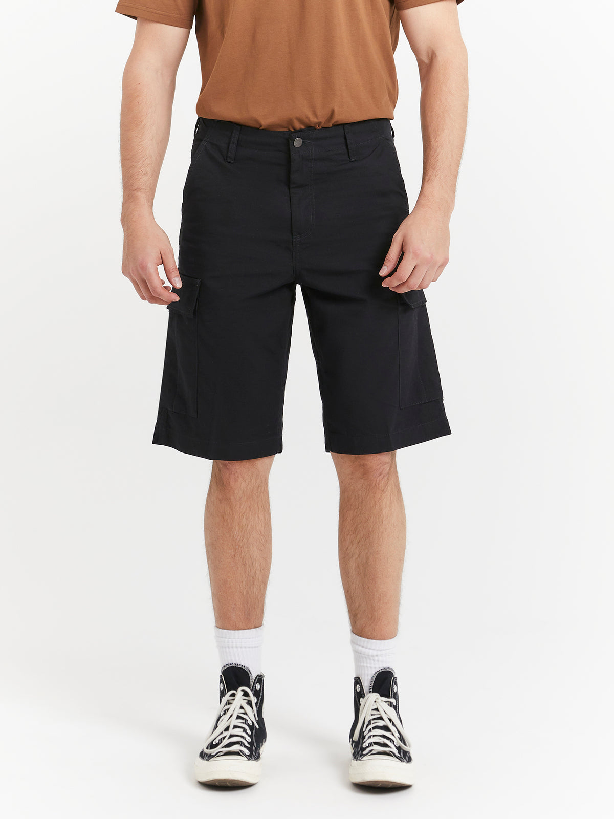 Carhartt Wip Regular Cargo Shorts in Black | Black