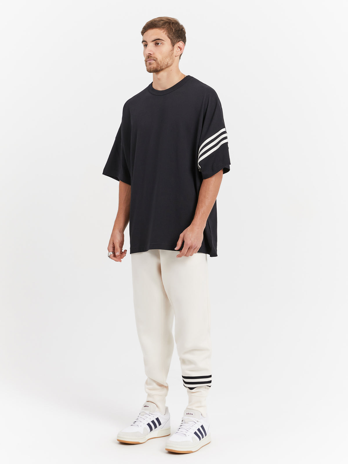 Adidas Adicolor Neuclassics Sweatpants in Wonder White | Wonder White