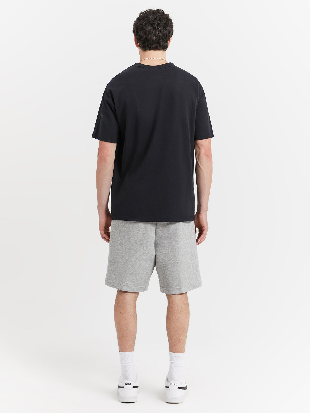 Nike Tech Fleece Shorts in Dark Grey Heather & Black | Dk Grey Heather/Black