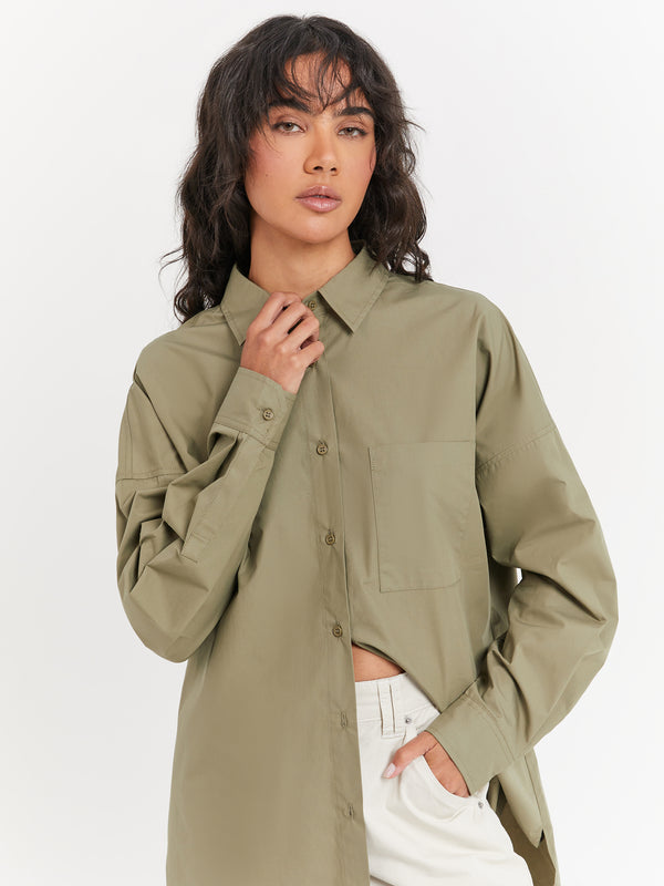 Beyond her Anni Oversized Shirt in Khaki Khaki | Glue Store