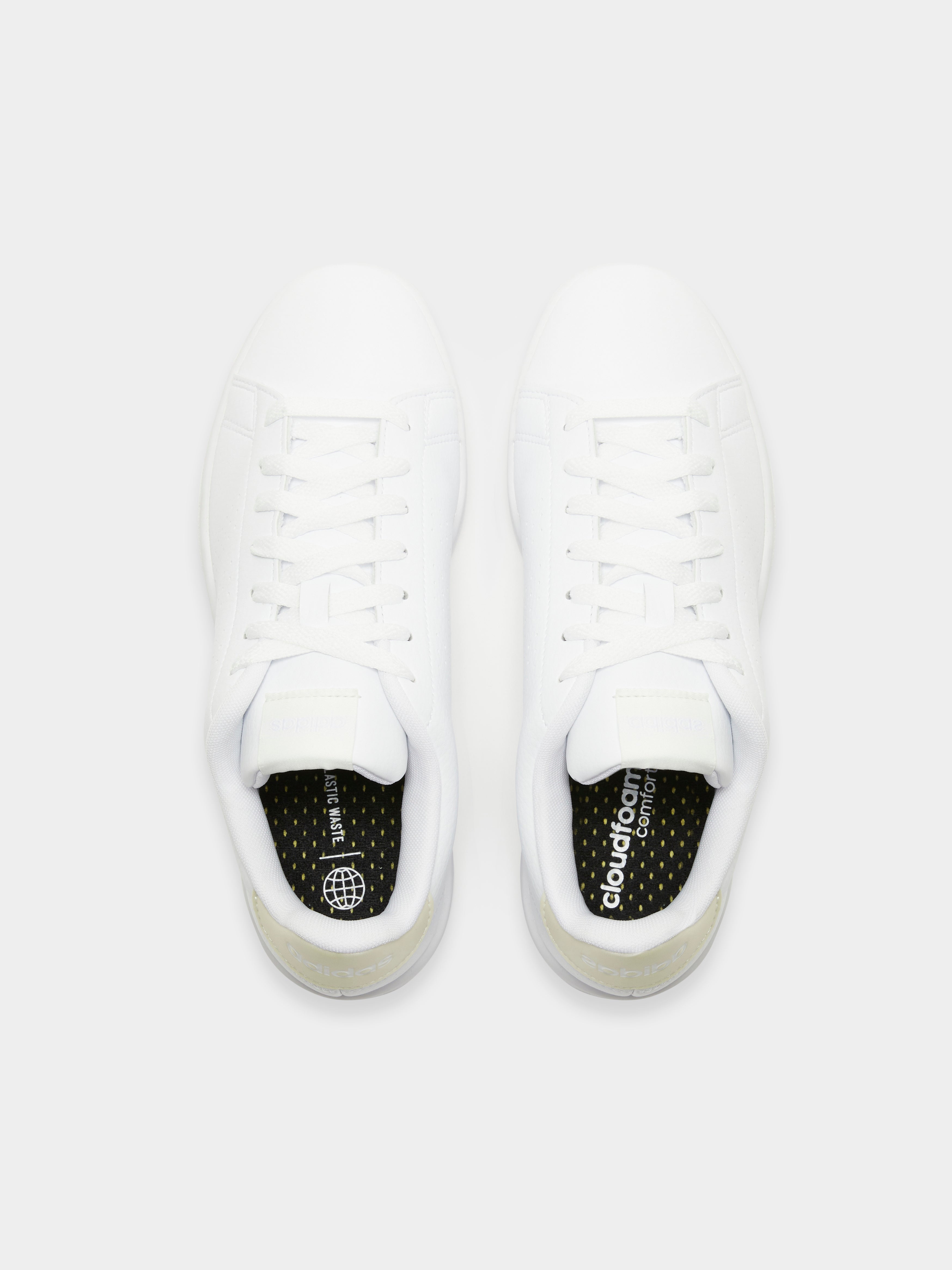 Womens Advantage Sneakers in Could White & Zero Metallic