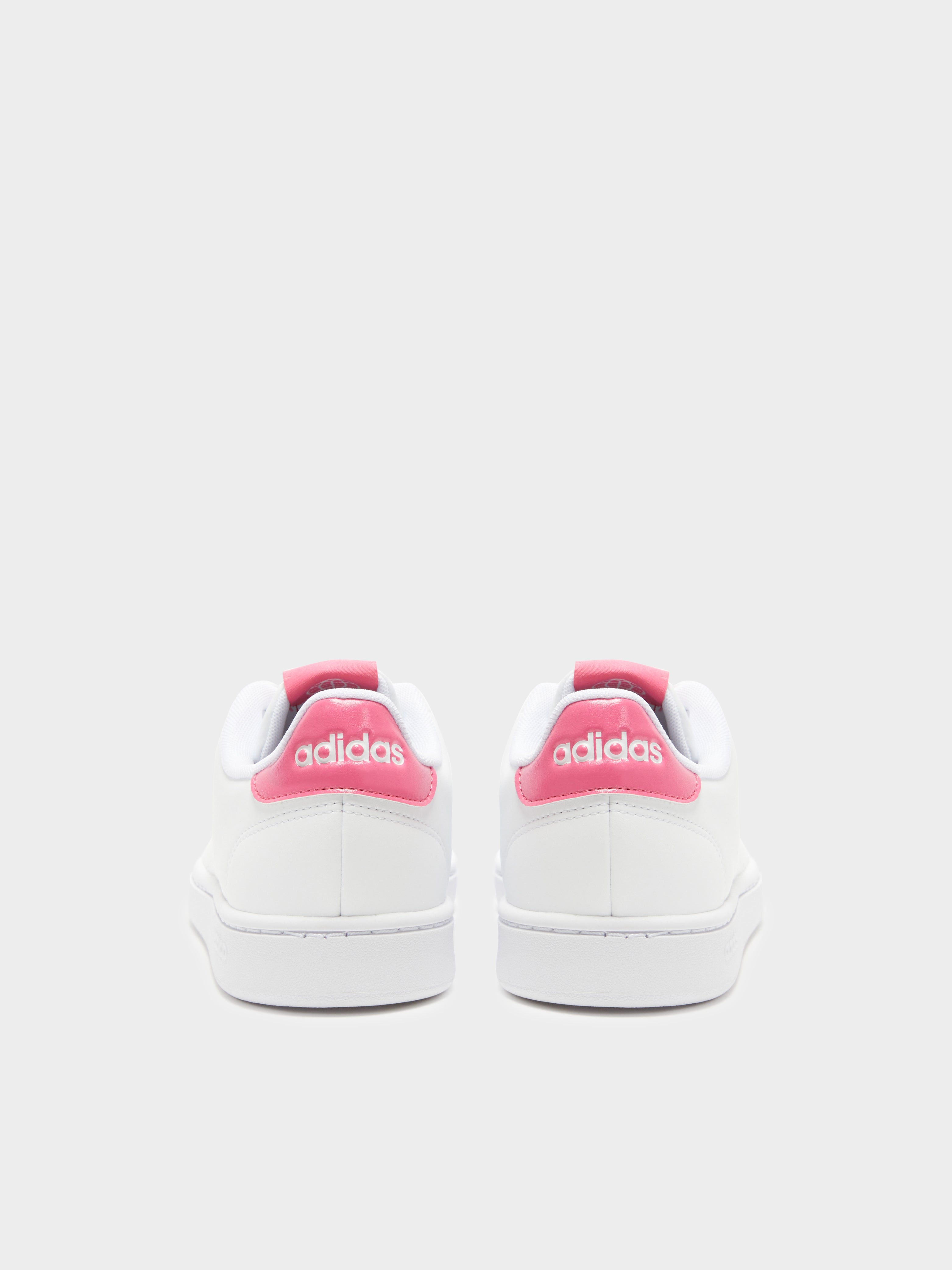 Advantage Sneakers in Cloud White