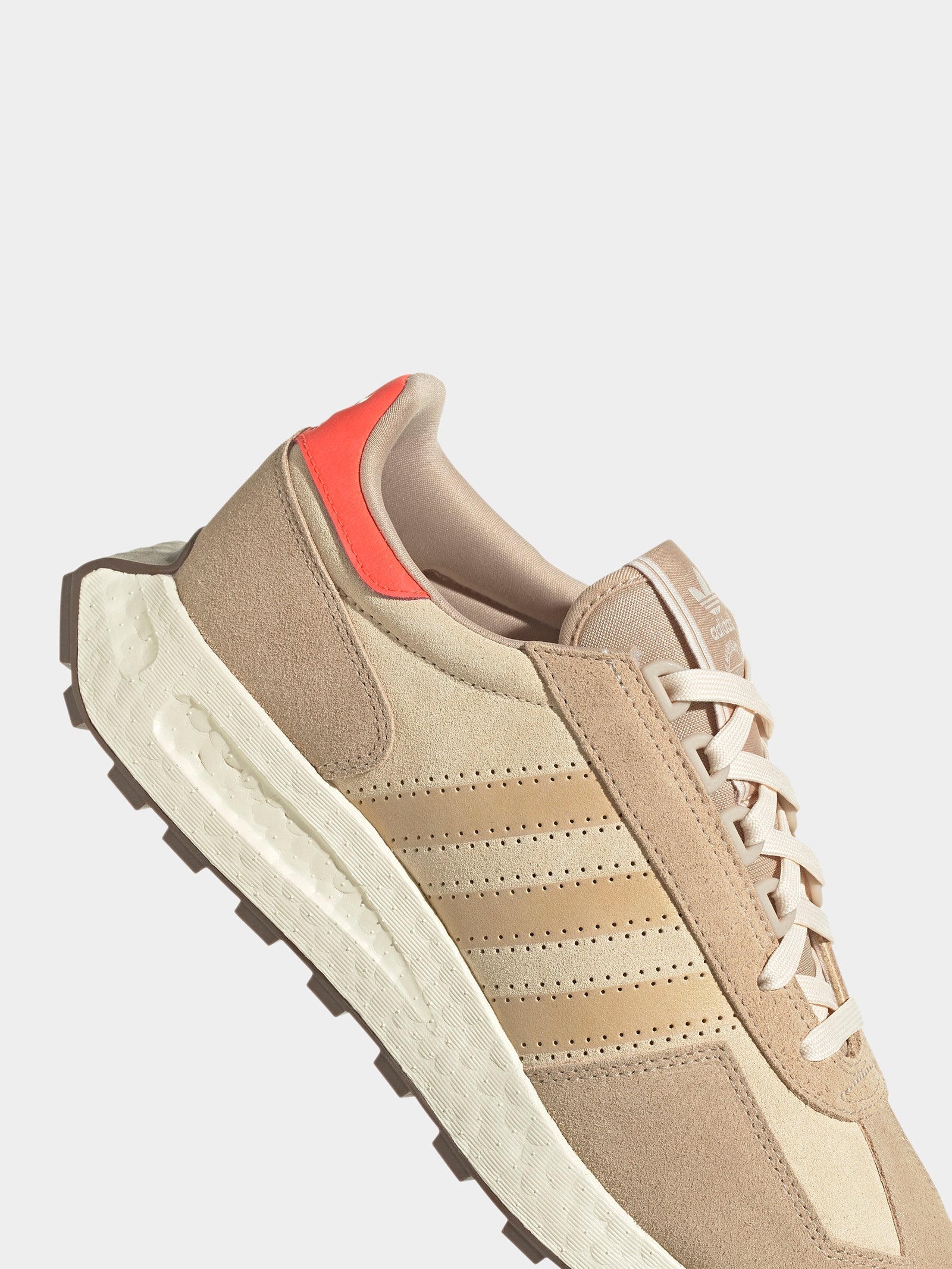 Mens Retropy E5 Sneakers in Magic Beige & Red