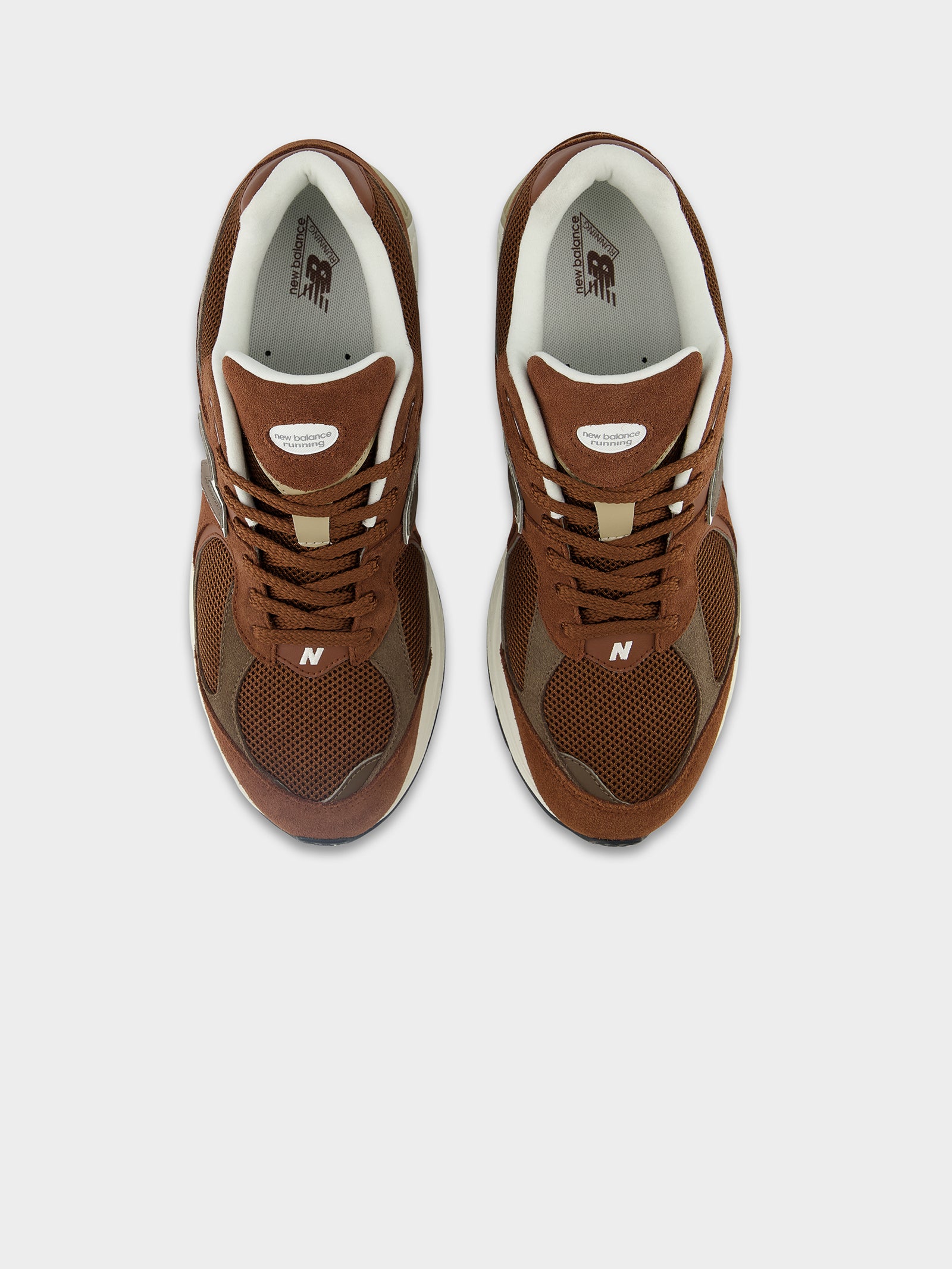 Unisex 2002 Sneaker In Brown