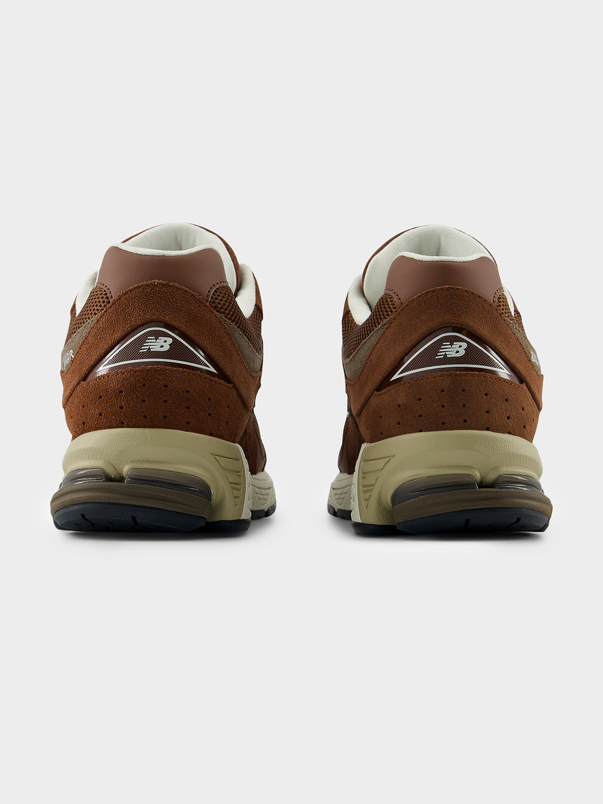 New Balance Unisex 2002 Sneaker In Brown | Brown