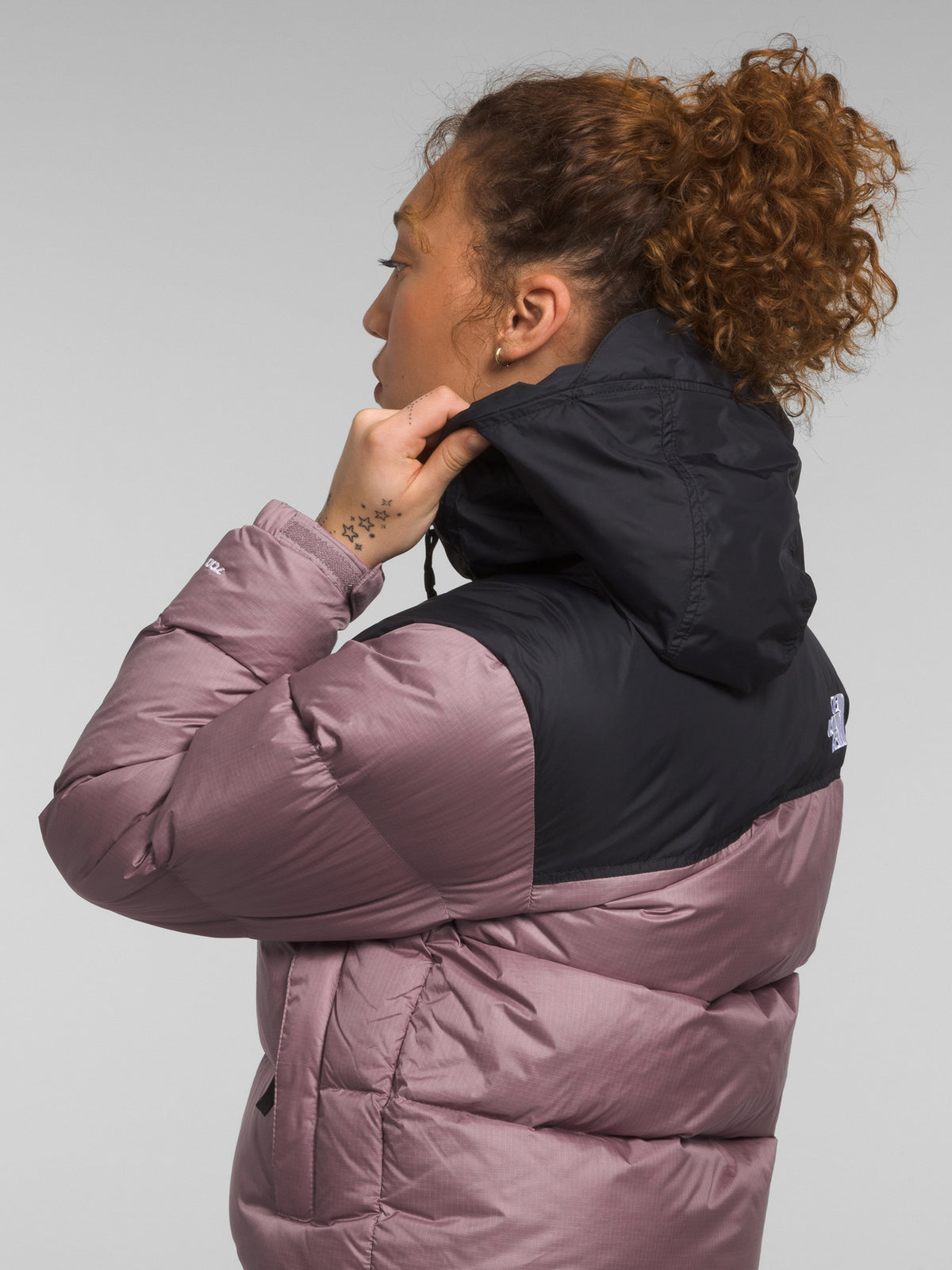 The North Face 1996 Retro Nuptse Jacket in Fawn Grey & TNF Black | Fawn Grey / Tnf Black