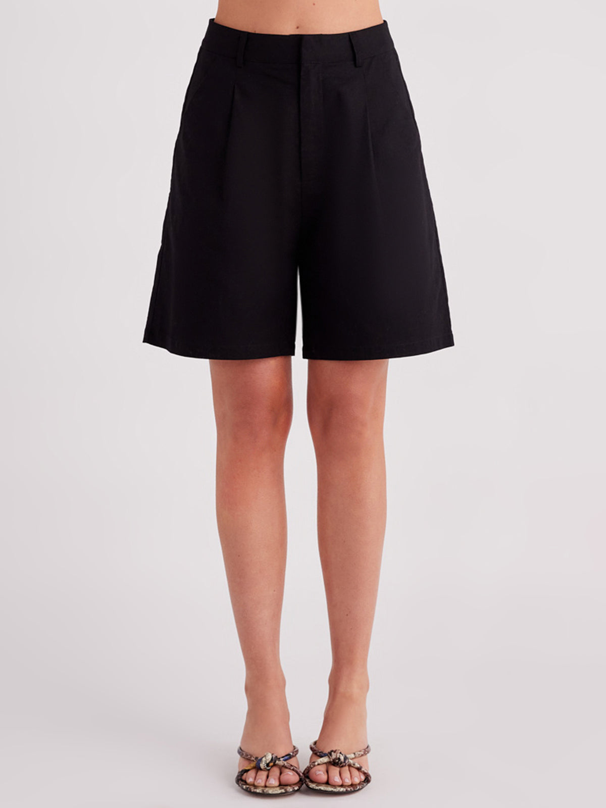 SNDYS Osten Shorts In Black | Black