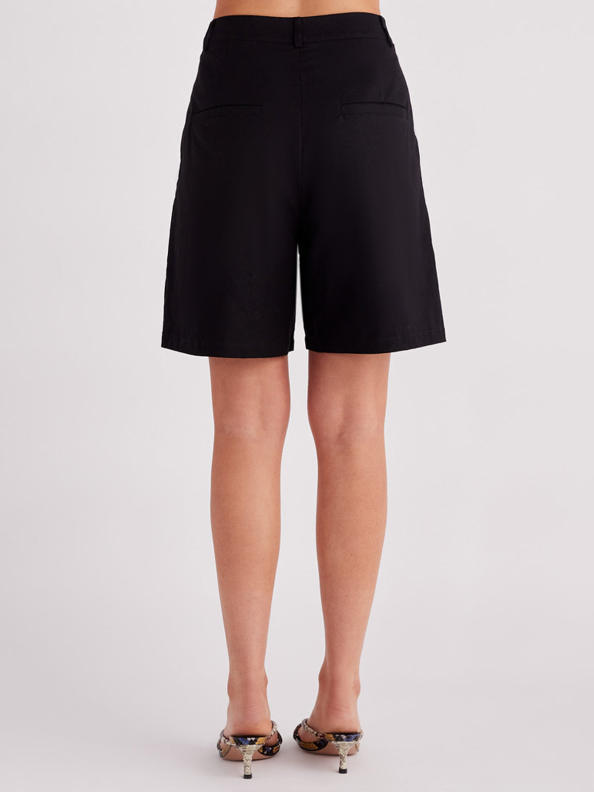 SNDYS Osten Shorts In Black | Black