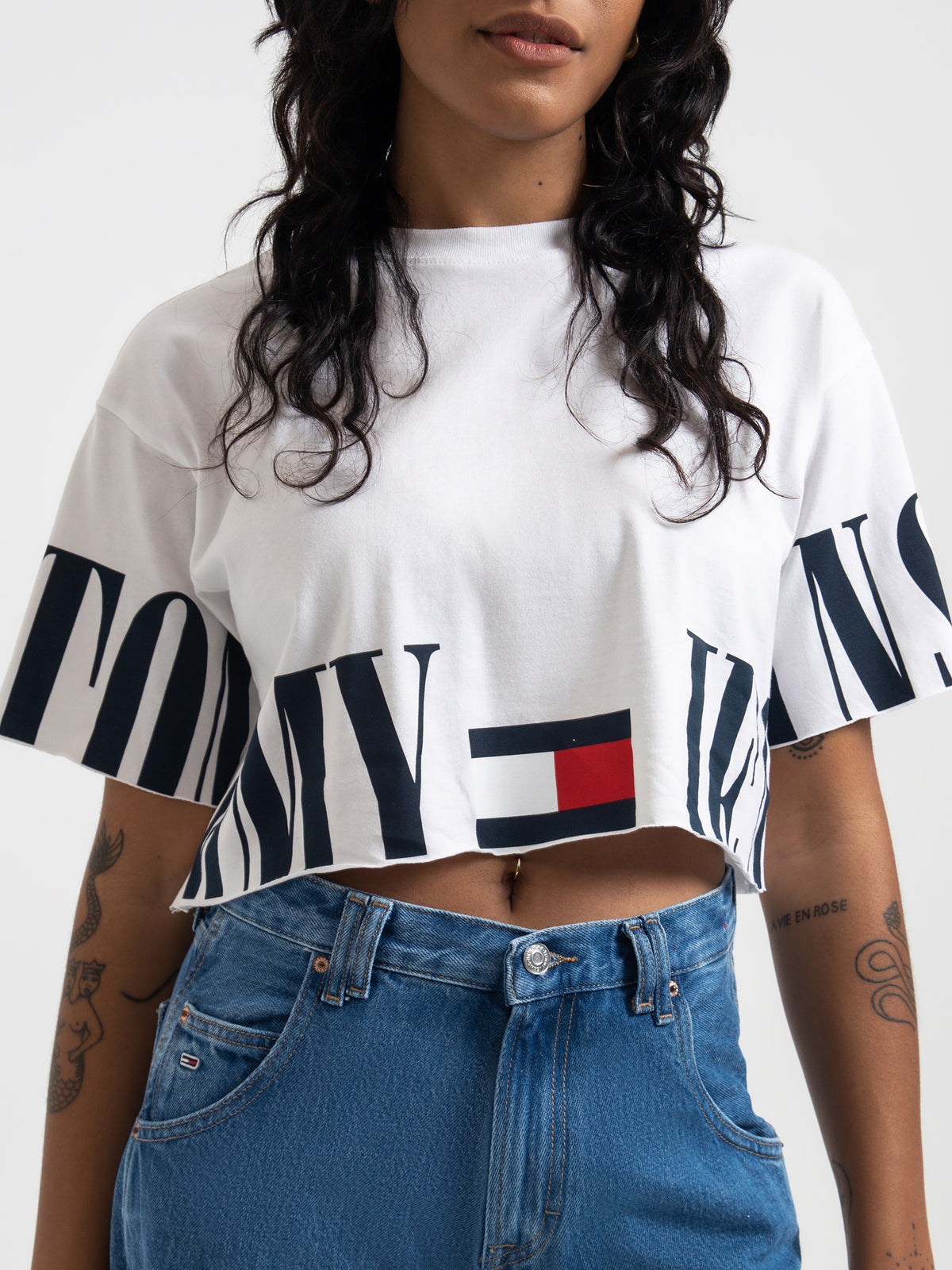 Tommy Hilfiger Oversized Crop Archive T-Shirt in White | White