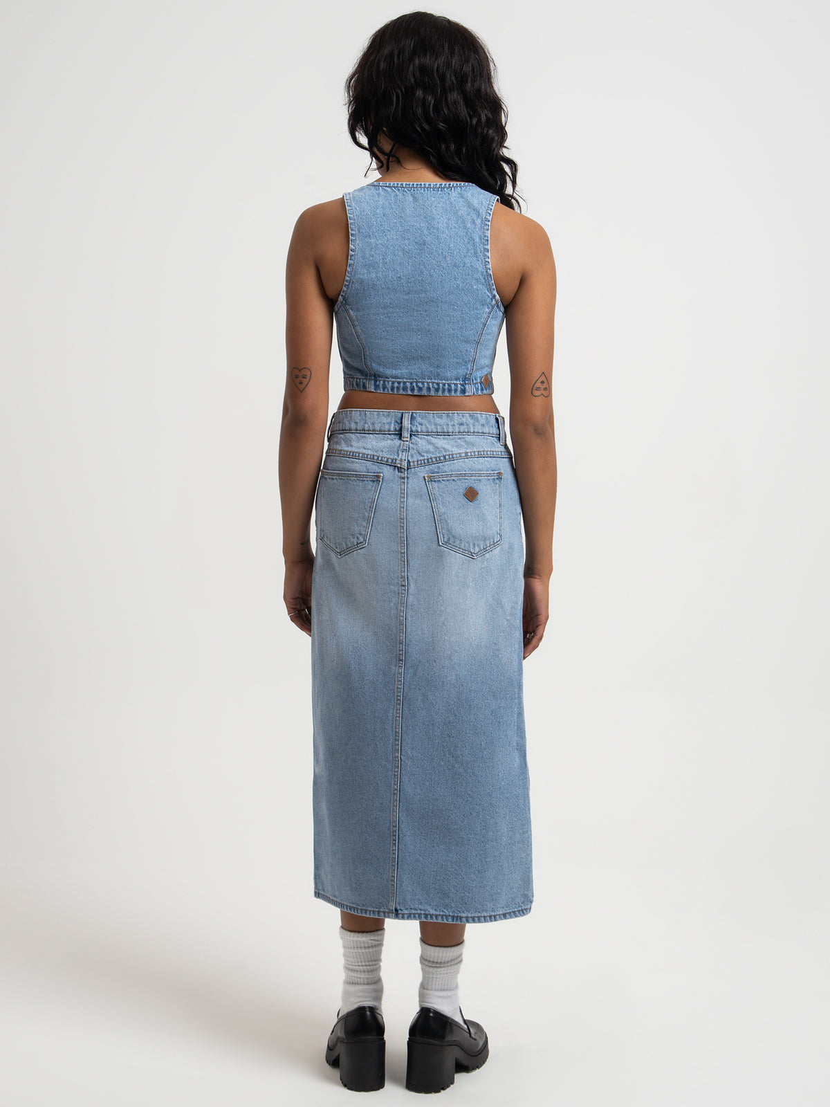 Abrand 99 Low Maxi Skirt in Distressed Light Denim | Distressed Light Denim