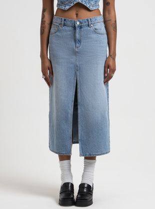 99 Low Maxi Skirt in Distressed Light Denim