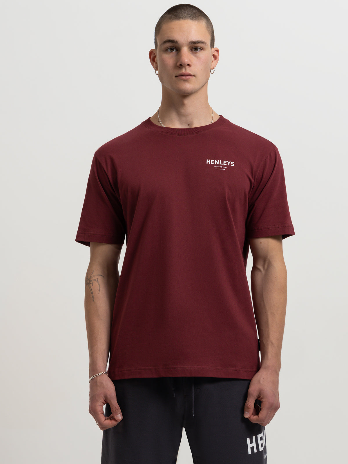 Henleys Contender T-Shirt in Cherry | Cherry