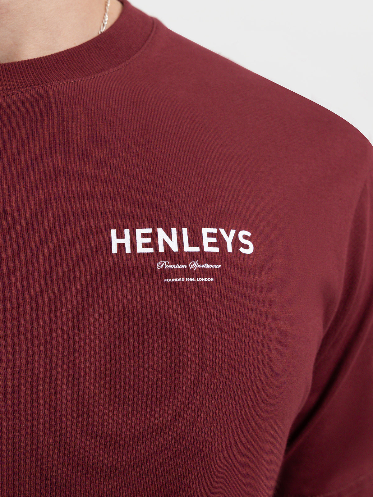 Henleys Contender T-Shirt in Cherry | Cherry