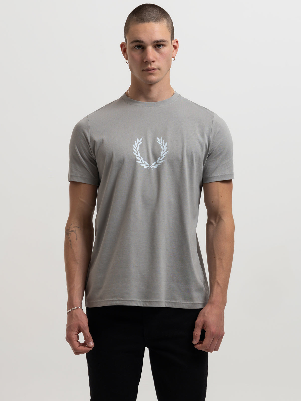 Fred Perry Laurel Wreath Graphic T-Shirt in Limestone | Limestone