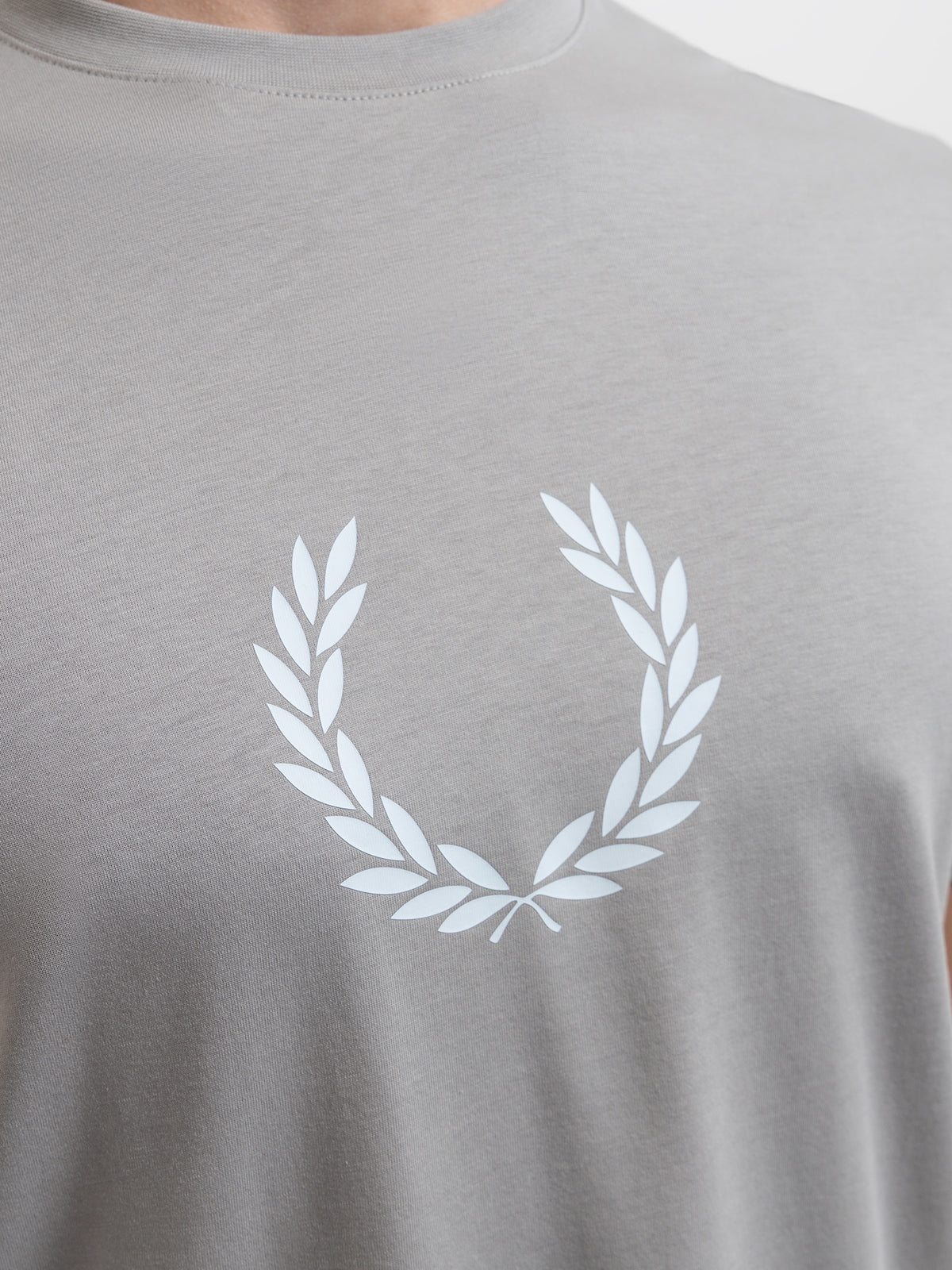 Fred Perry Laurel Wreath Graphic T-Shirt in Limestone | Limestone