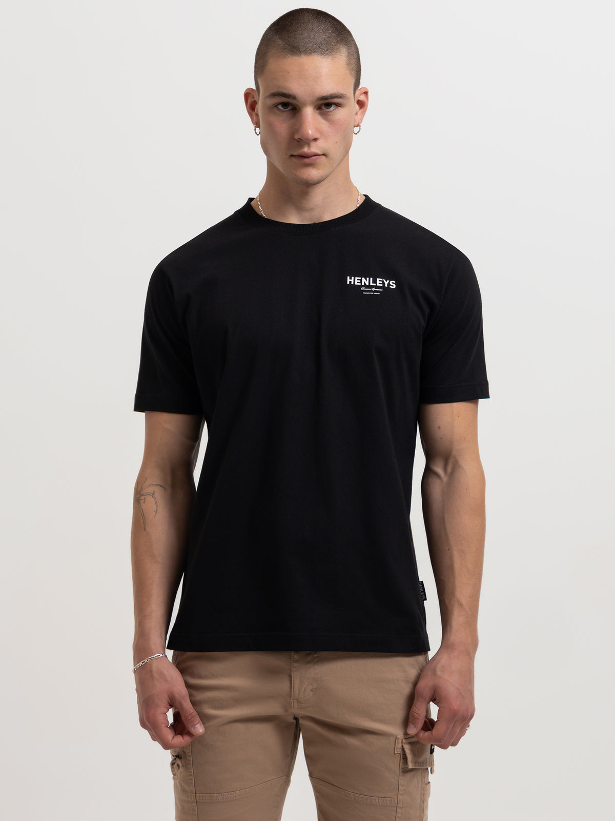 Henleys Contender T-Shirt in Black | Black