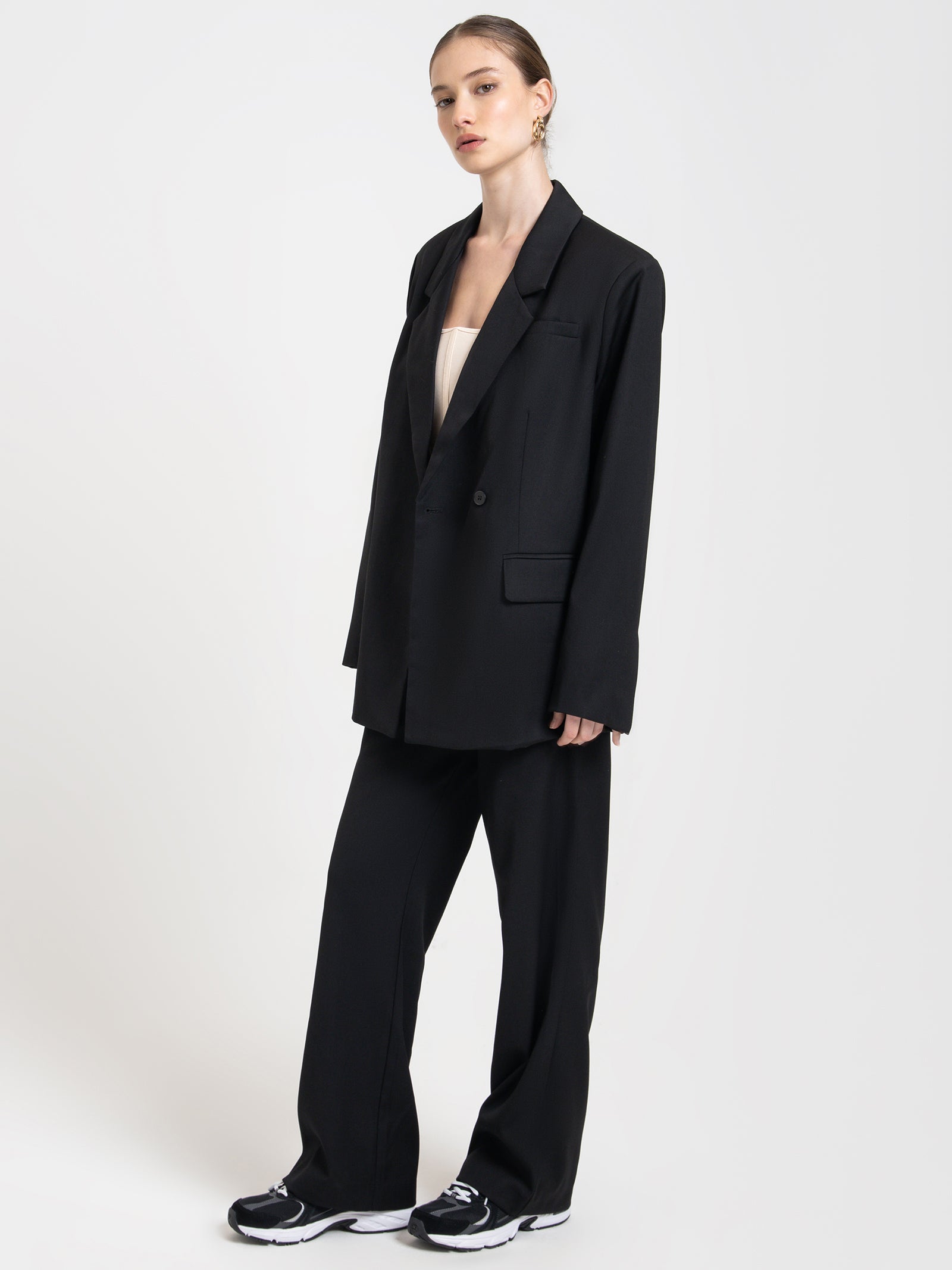 Raef the label Blake Oversized Blazer in Black Black | Glue Store