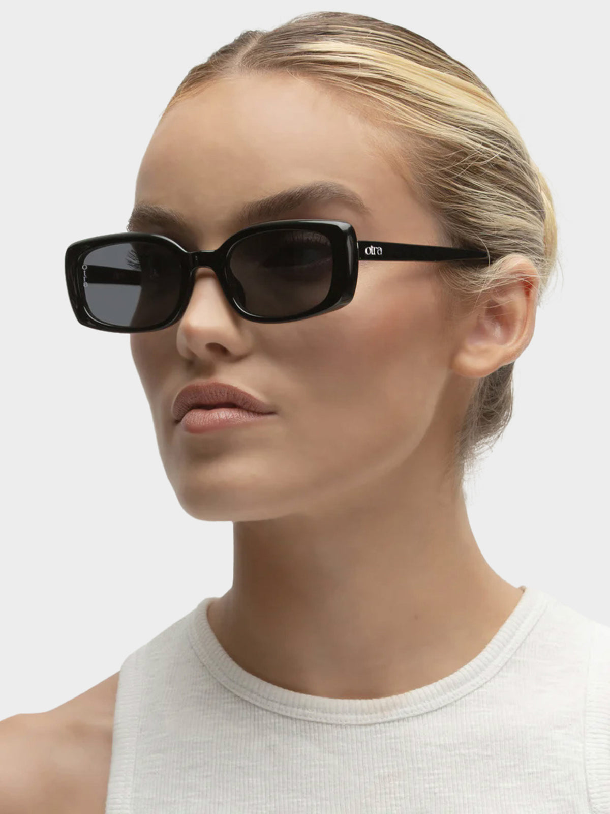 OTRA Daisy Sunglasses in Black Smoke | Black/Smoke Lense