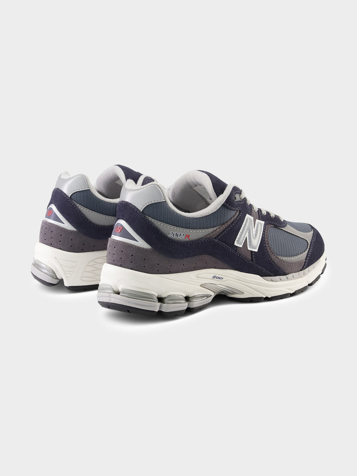 New Balance Unisex 2002R Sneakers in Navy & Grey | Navy/Grey