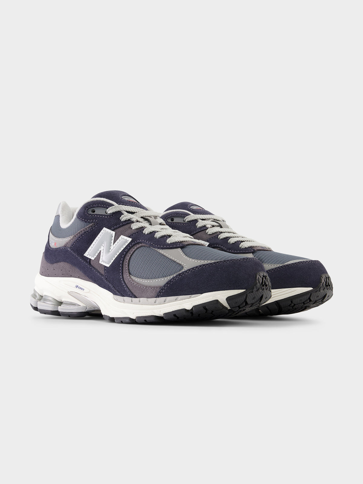 New Balance Unisex 2002R Sneakers in Navy & Grey | Navy/Grey