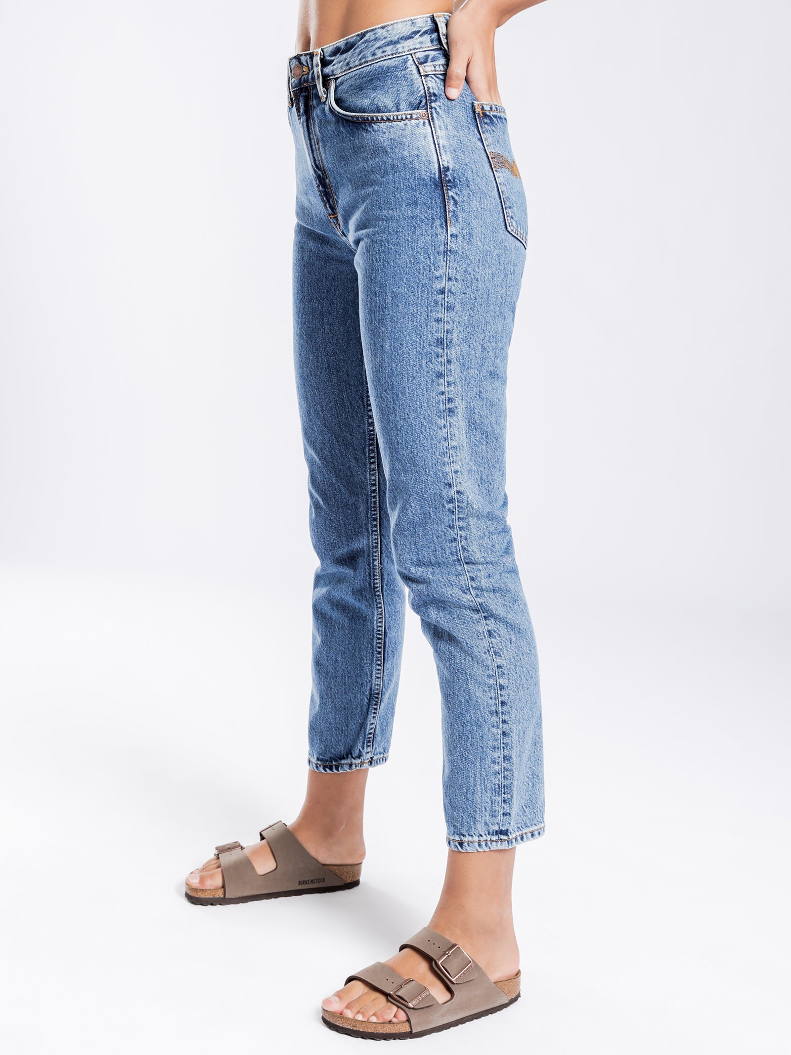 Breezy Britt Slim Tapered Jeans in Friendly Blue