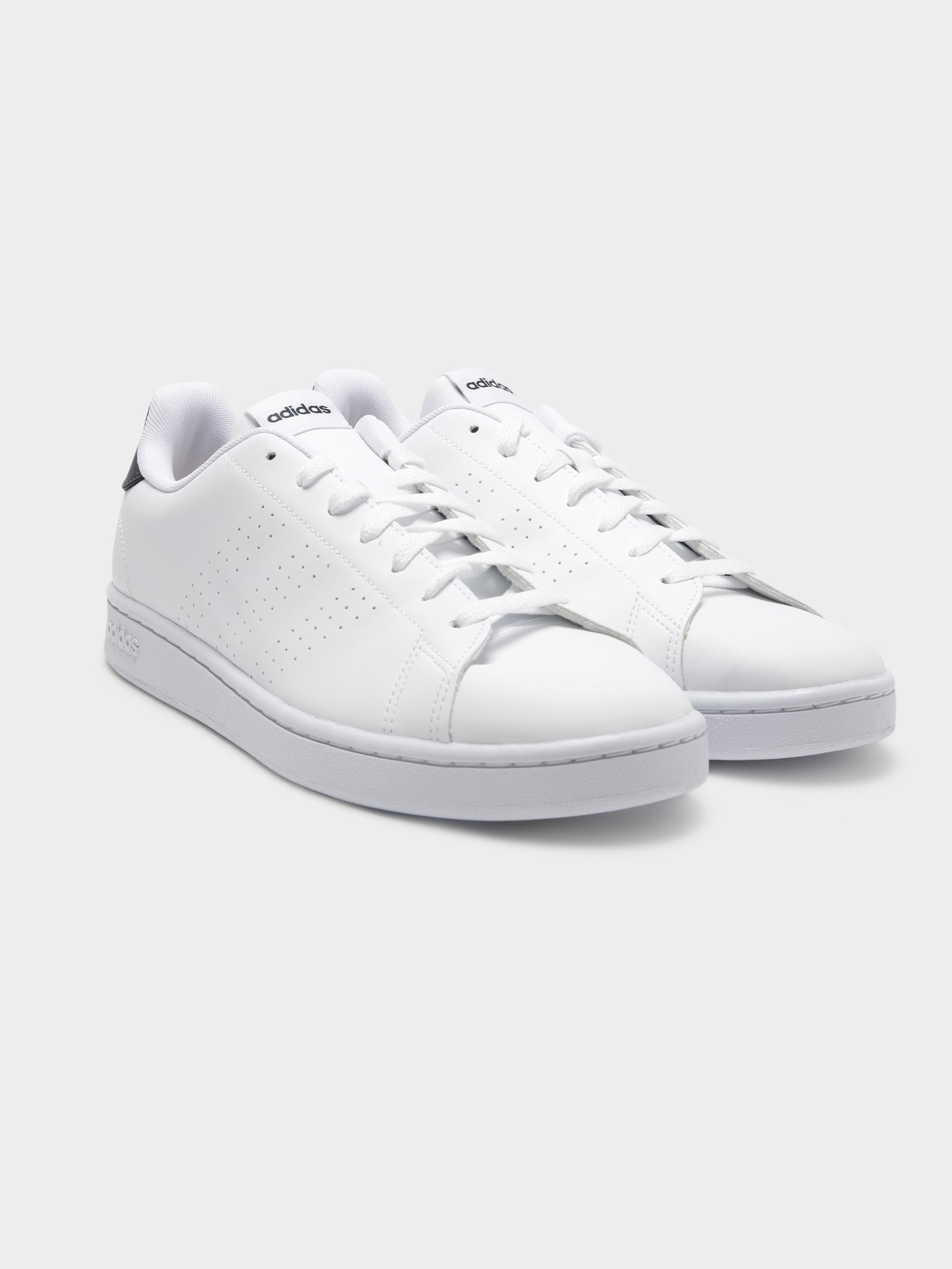 Mens Advantage Sneakers in Cloud White & Legend Ink