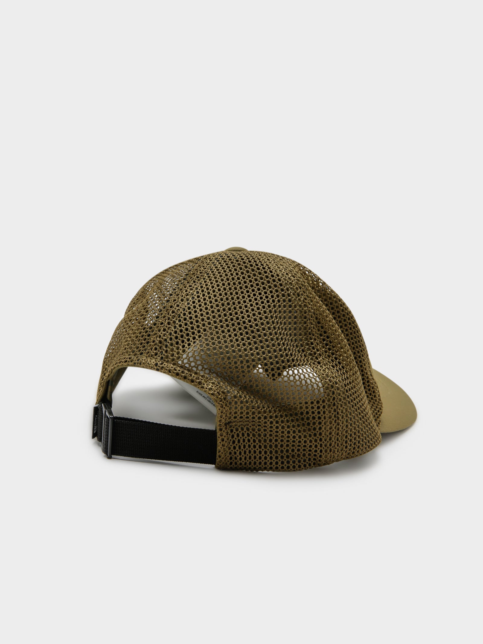 Horizon Mesh Cap in Military Olive