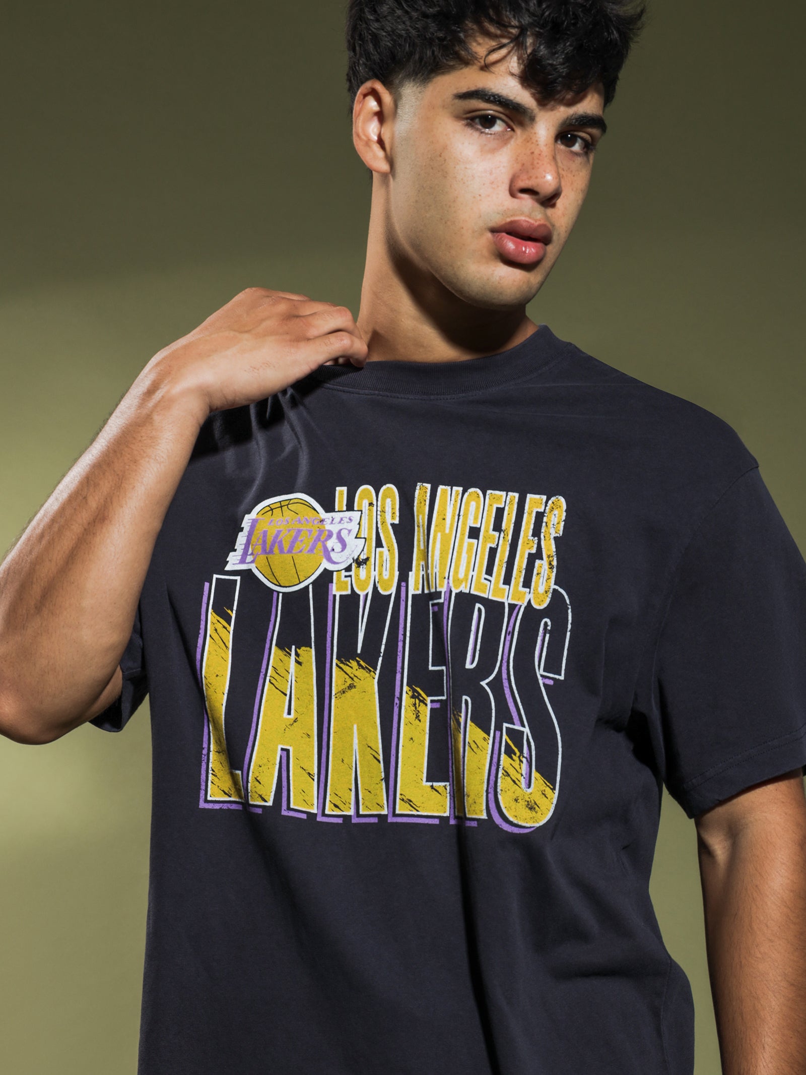 LA Lakers Vintage T-Shirt in Black - Glue Store NZ