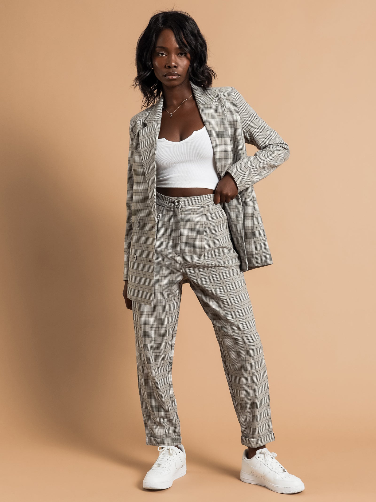 15 Outfits With Checked Oversized Blazers For Women - Styleoholic