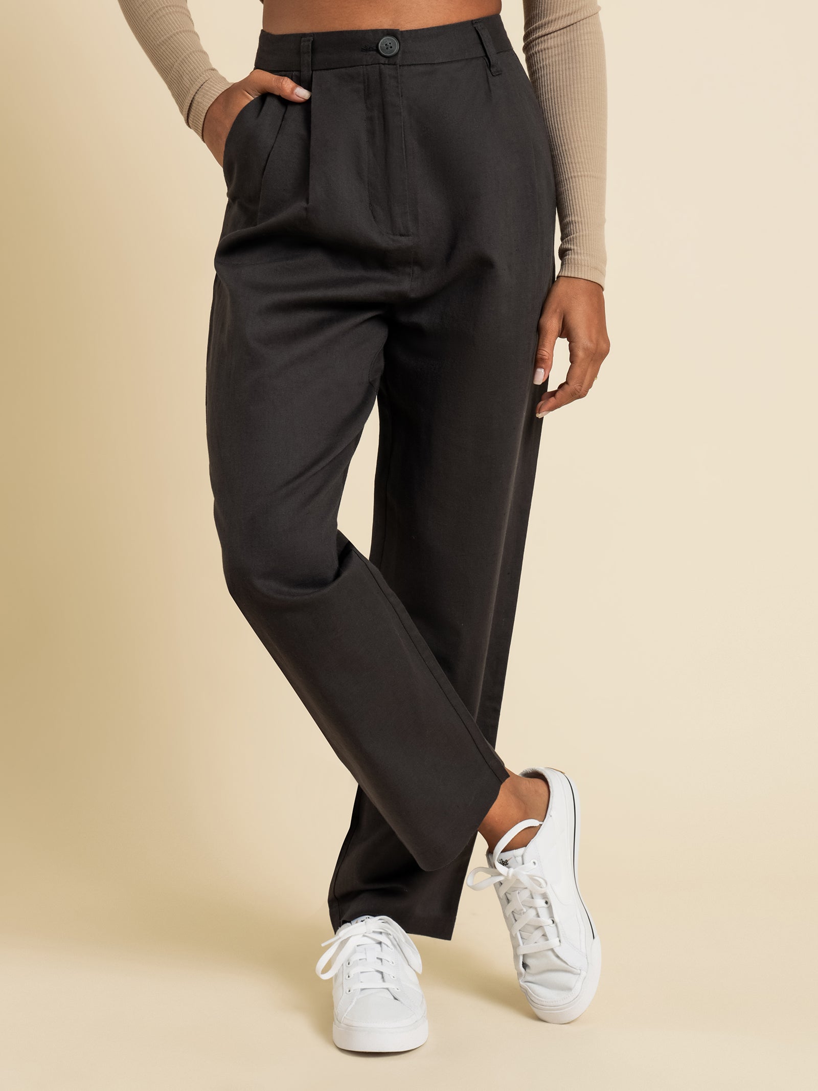 Elina Tailored Pants in Coal Black