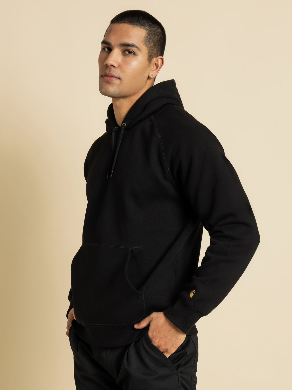 Carhartt Wip Hooded Chase Sweat in Black | Black/Gold