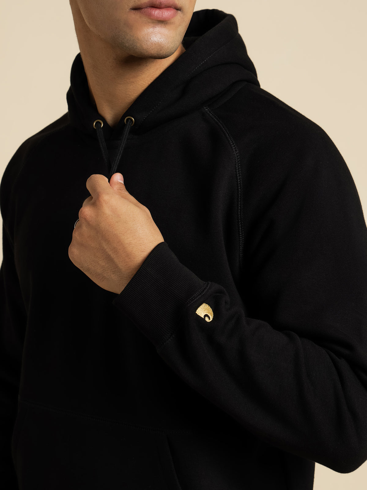 Carhartt Wip Hooded Chase Sweat in Black | Black/Gold