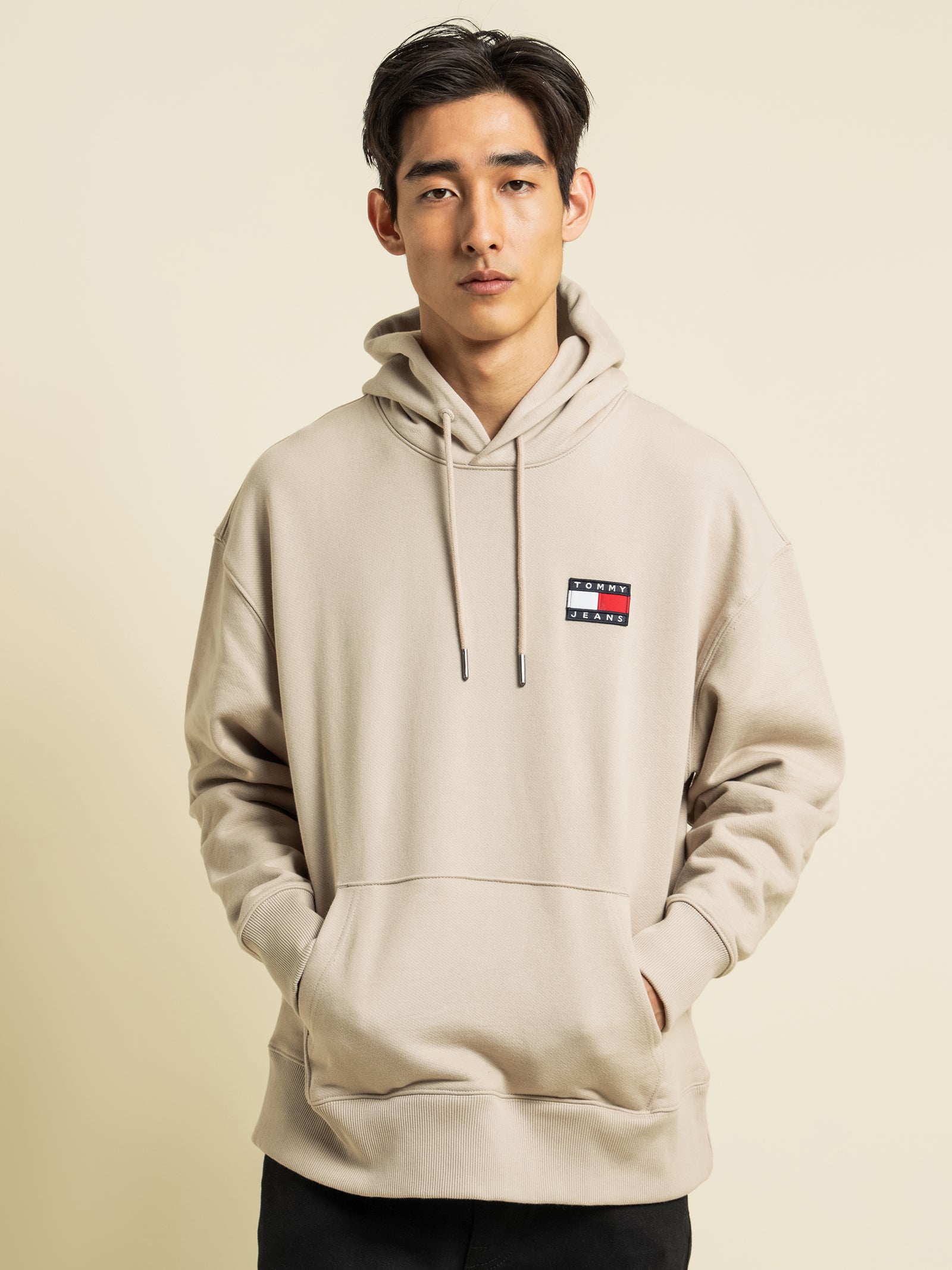 tommy badge organic cotton hoodie