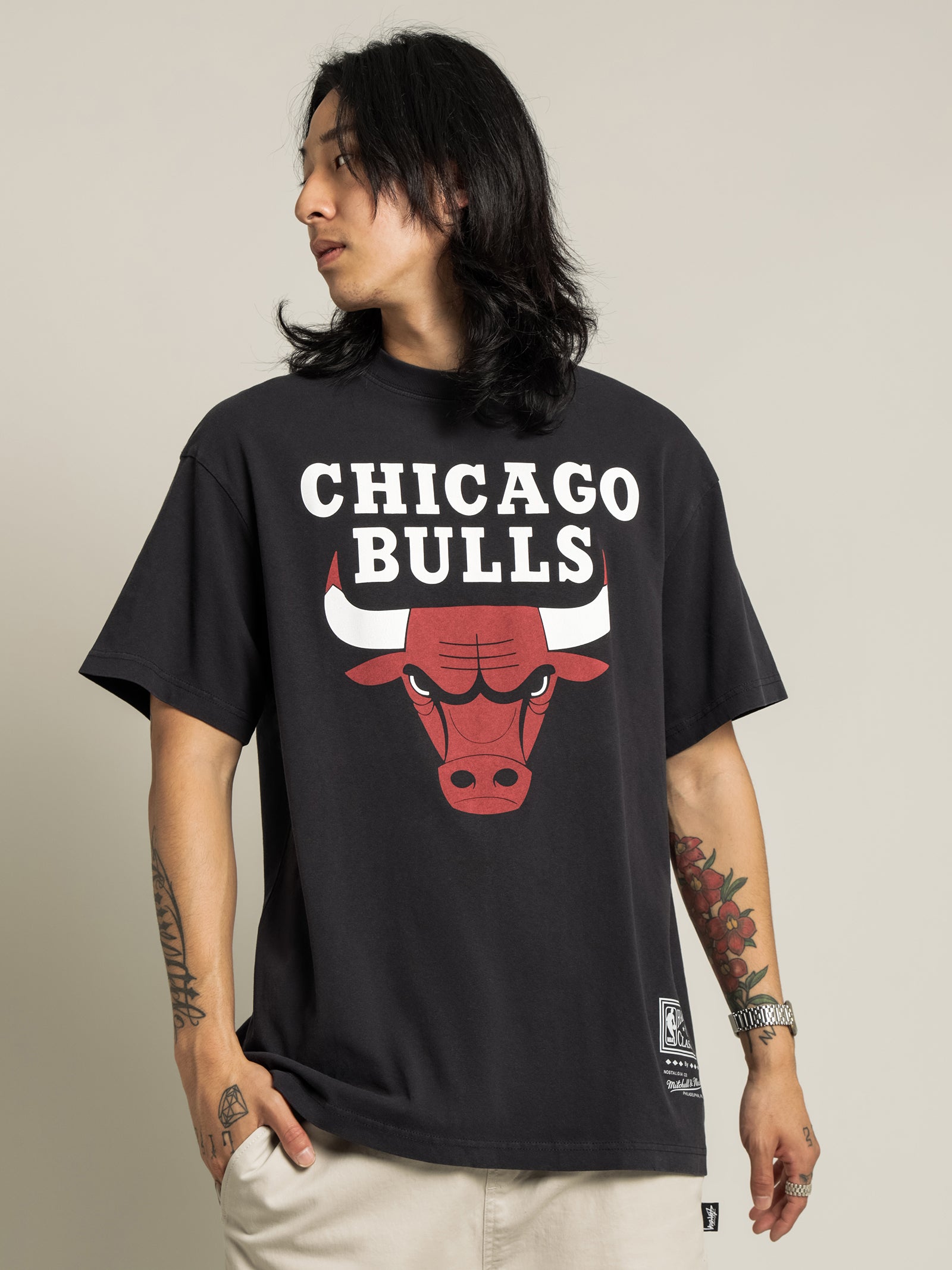 Chicago Bulls T-Shirt in Faded Black - Glue Store